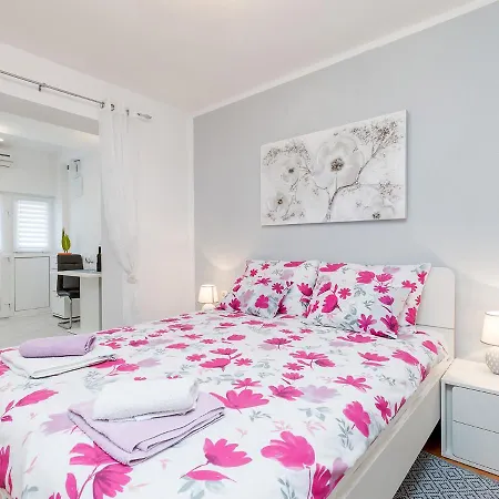 Manuel Apartment